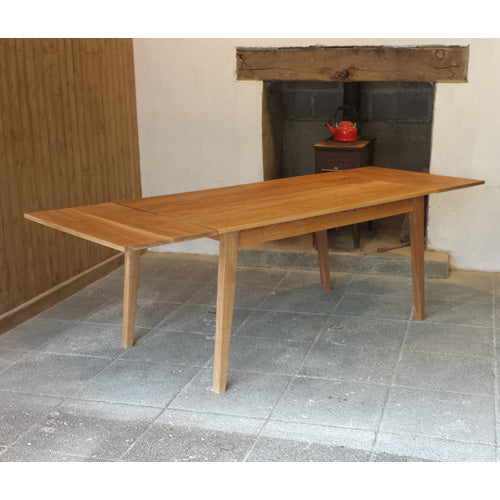 Table Classic Scandi