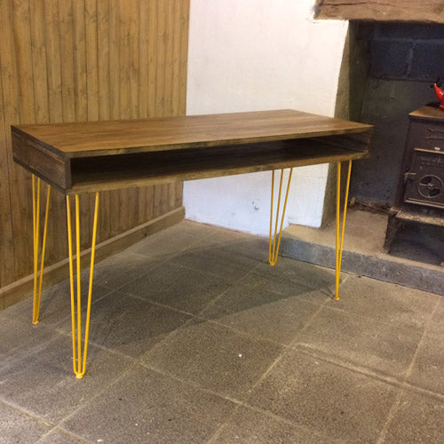 Table Hairpin Diner